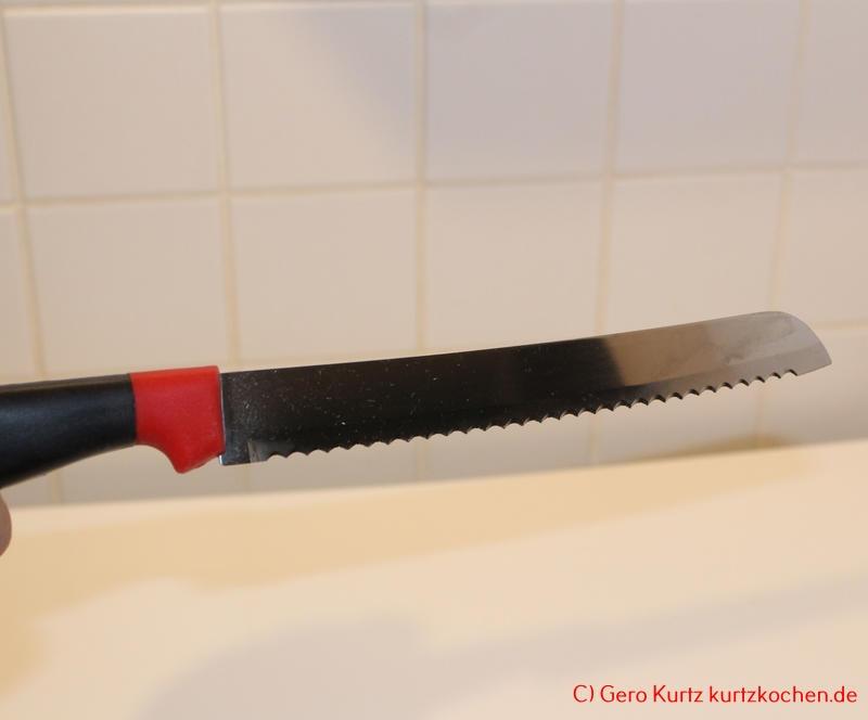 Backmischung Marmor Kuchen von Kathi - Langes Küchenmesser mit Säge