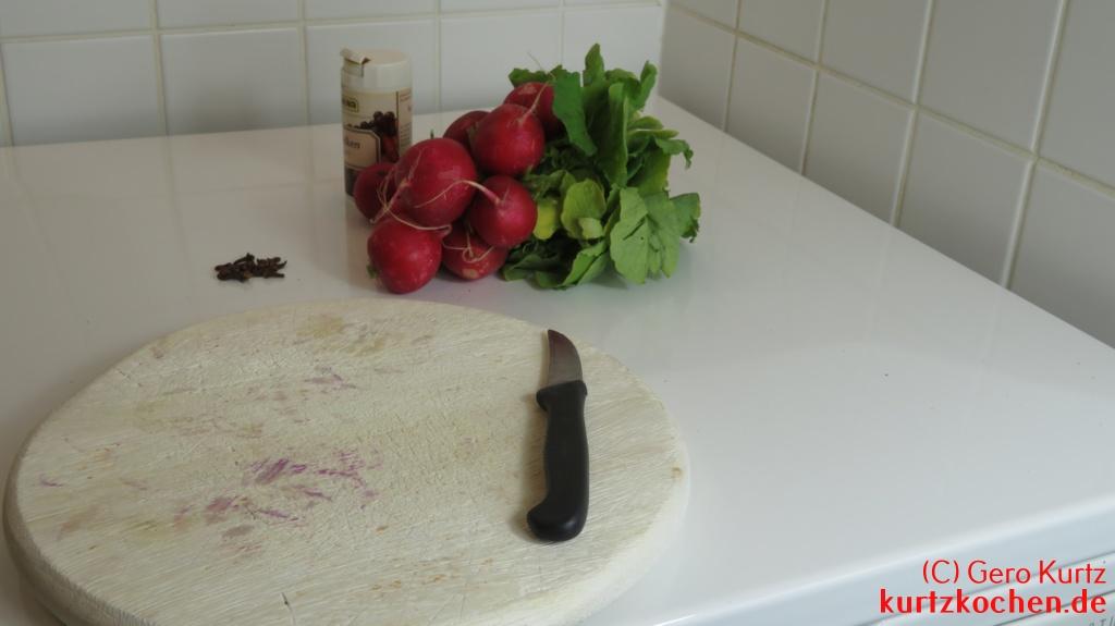 Radieschenmäuse - Brett mit Messer, Nelken und Radieschen