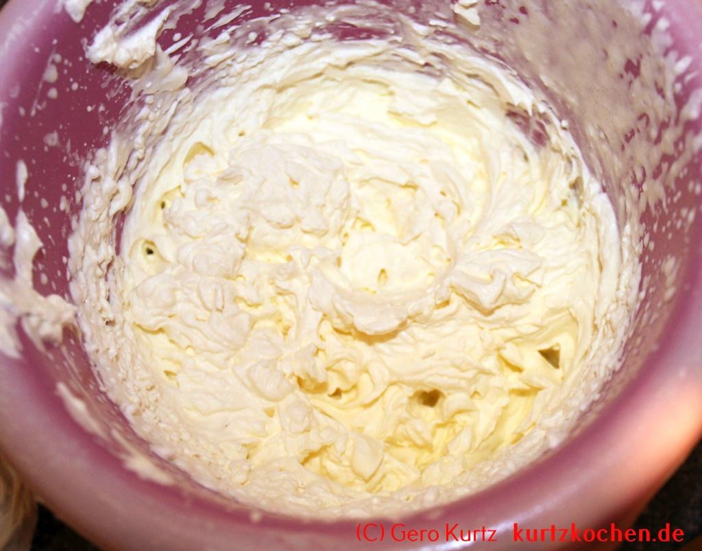 Butter selber machen - Schlagsahne mit Mixer aufgeschlagen